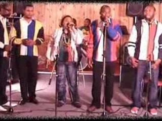 FRIDHA BASS WOMAN STYLE   ROYAUME ET VASE D'HONNEUR