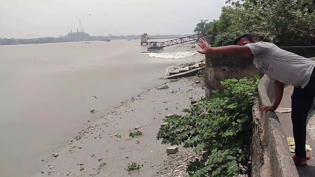 গঙ্গায় ভয়ঙ্কর বান।