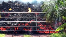Lava quema todo en Hawai. So lava runs in residential areas in Hawaii...volcán kilauea