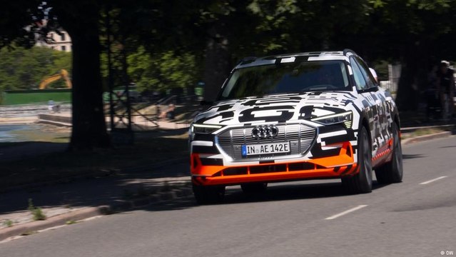 سيارة أودي إي ترون الكهربائية متعددة الاستخدامات