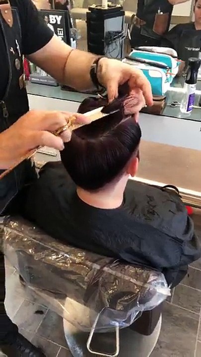 Undercut Pixie Haircut Tutorial  - Undercut Haircut for Women