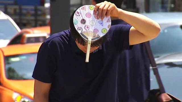 [날씨] 펄펄 끓는 도심, 서울 32.3℃...온열 질환 비상 / YTN