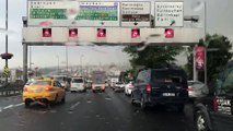Sağanak trafik yoğunluğuna neden oldu - İSTANBUL