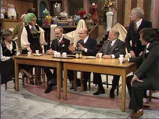 Are You Being Served S06e04 @ Shedding The Load