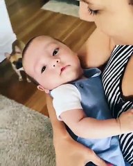 Vídeo ternurento: Mia Rose embala o filho com a sua voz encantadora