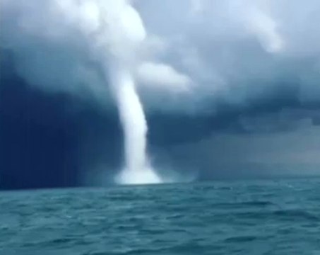 Karadeniz'de 'Hortum' Paniği !