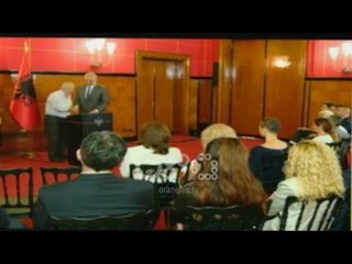 Ora News - Dibrani i ankohet Ramës për komunën: Në rrugët tona humb kali me samar, ku janë lekët?!