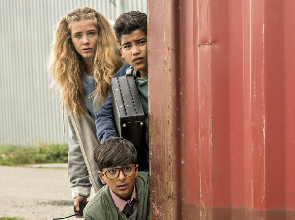 Iqbal y el superchip - Trailer español (HD) - Vídeo Dailymotion