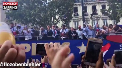 Champs-Elysées : Olivier Giroud visé par un projectile de supporter (vidéo)