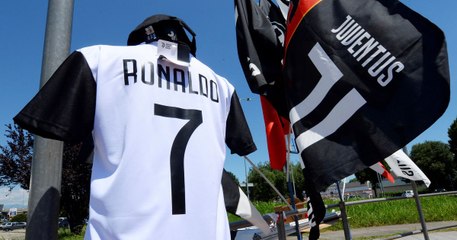 റെക്കോർഡ് വിൽപ്പന | Ronaldo Jersey | Oneindia Malayalam