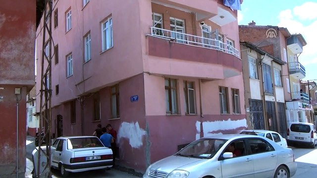 Düdüklü tencereye sıkışan 2 yaşındaki çocuğu itfaiye kurtardı - ÇORUM