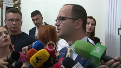 Ora News -Bushati sqaron piramidat: Tre draft-marrëveshje në diskutim me Greqinë