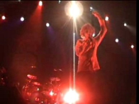 AqMe - Le rouge et le noir