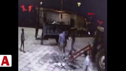 Doktorun parke taşlı saldırıda yaralandığı anlar güvenlik kamerasında