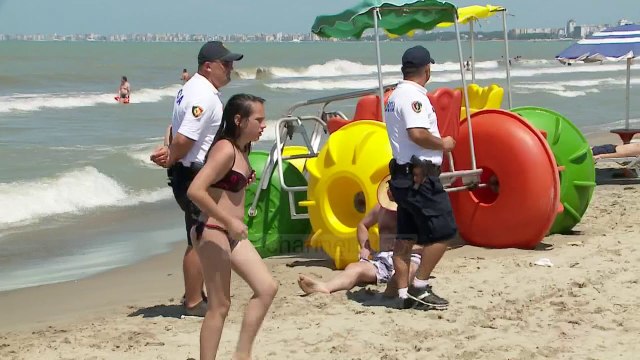 Kujdes, fëmijët në plazhe! - Top Channel Albania - News - Lajme