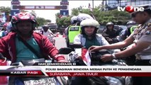 HUT RI Ke-71, Polisi Surabaya Bagikan Bendera Merah Putih