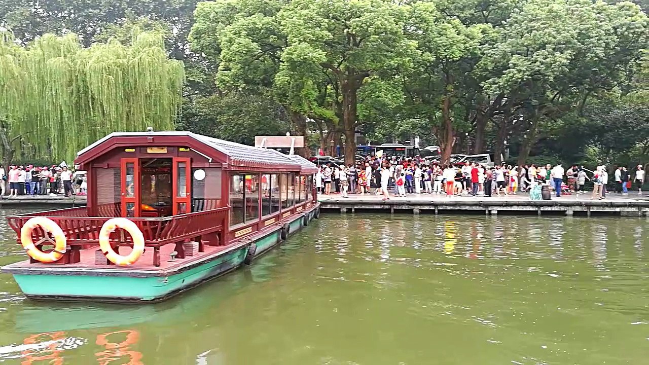 Mengunjungi West Lake di Kota Hangzhou