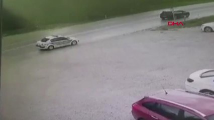 Kocaeli Jandarma Ekibi Hatalı Solma Yapan Araç ile Çarpışmaktan Son Anda Kurtuldu Hd