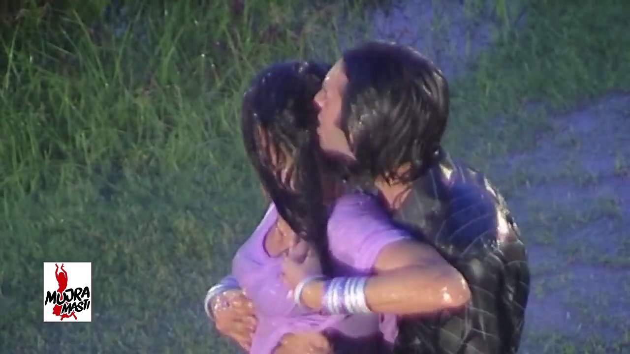 SUN SUN BARI BARISH HAI - PAKISTANI MUJRA DANCE