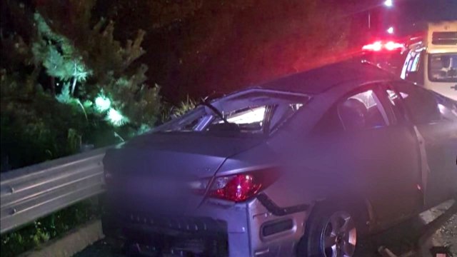 승용차가 고속도로 반대편 돌진...5명 부상 / YTN