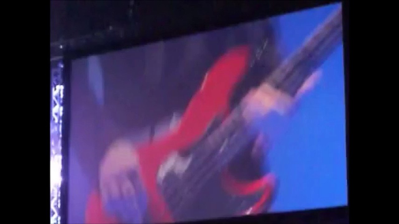 Muse - Butterflies and Hurricanes, Lyon Halle Tony Garnier, 12/11/2006