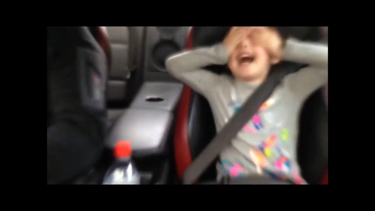 子供を笑顔にする　GT-R