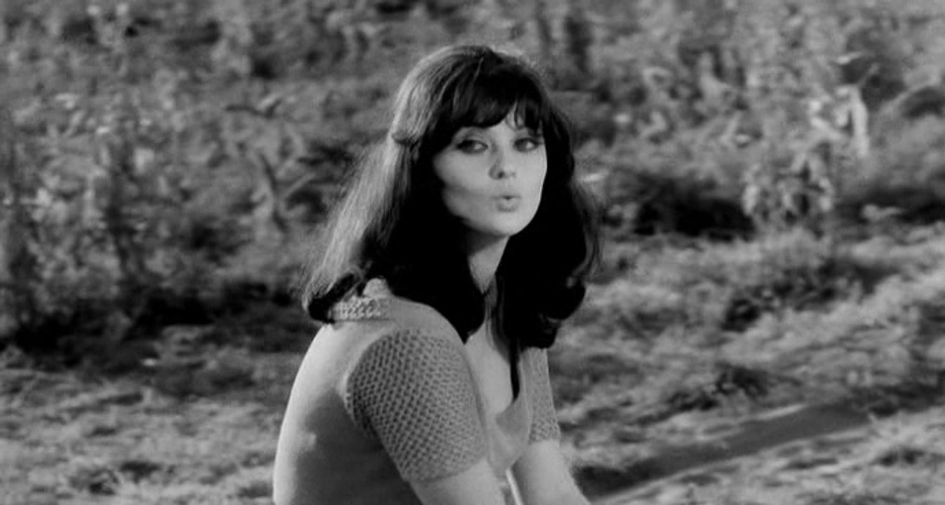 Uccellacci e uccellini (Femi Benussi, Totò, Ninetto Davoli) 4T