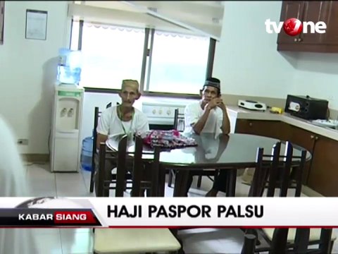 Dokter Periksa Kesehatan para Jemaah Haji Ilegal Indonesia