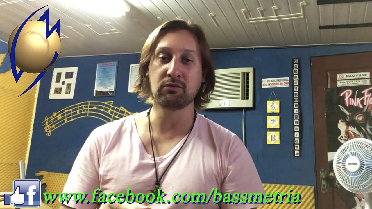 Instrumentos musicais de marca VS Instrumento musicais simples