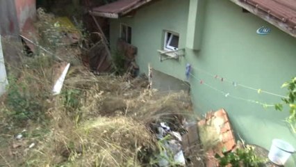 Beykoz'da Yağmur Sonrası Duvar Çöktü: 1 Kadın Öldü 1 Kadın Yaralı