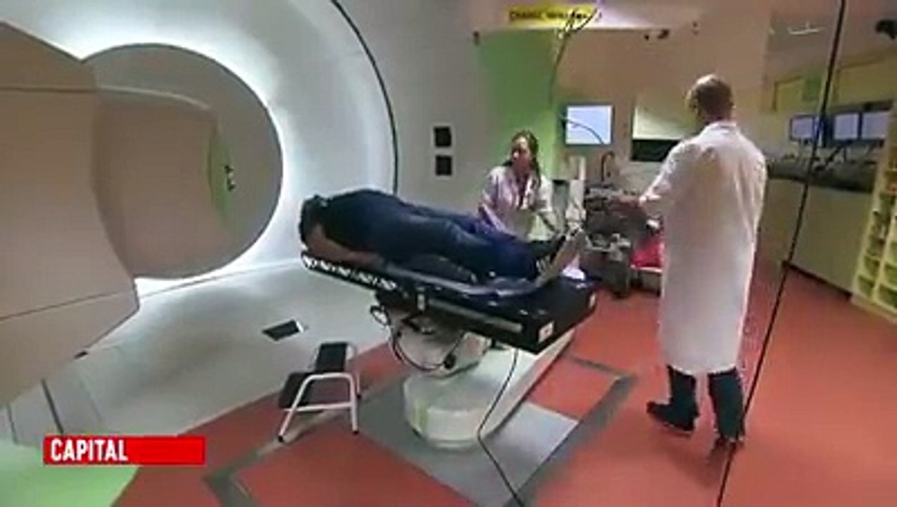 Vidéo: Le juge Demba Kandji débourse 10000 Euro pour des bilans médicaux