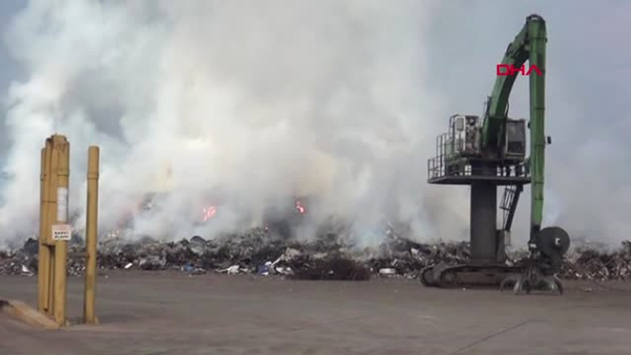 Osmaniye Geri Dönüşüm Fabrikasındaki Yangın Söndürülemedi - Ek Görüntü