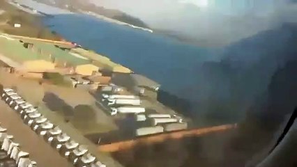 Il filme son propre avion qui s'écrase, de l'interieur