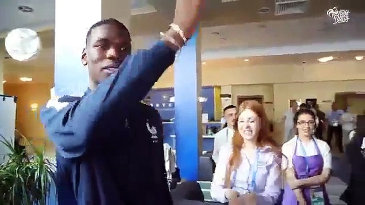 Les salariés de l'hotel des Bleus qui pleurent quand les champions du monde ont quitté la Russie...