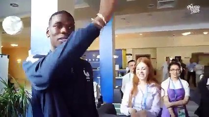 Les salariés de l'hotel des Bleus qui pleurent quand les champions du monde ont quitté la Russie...