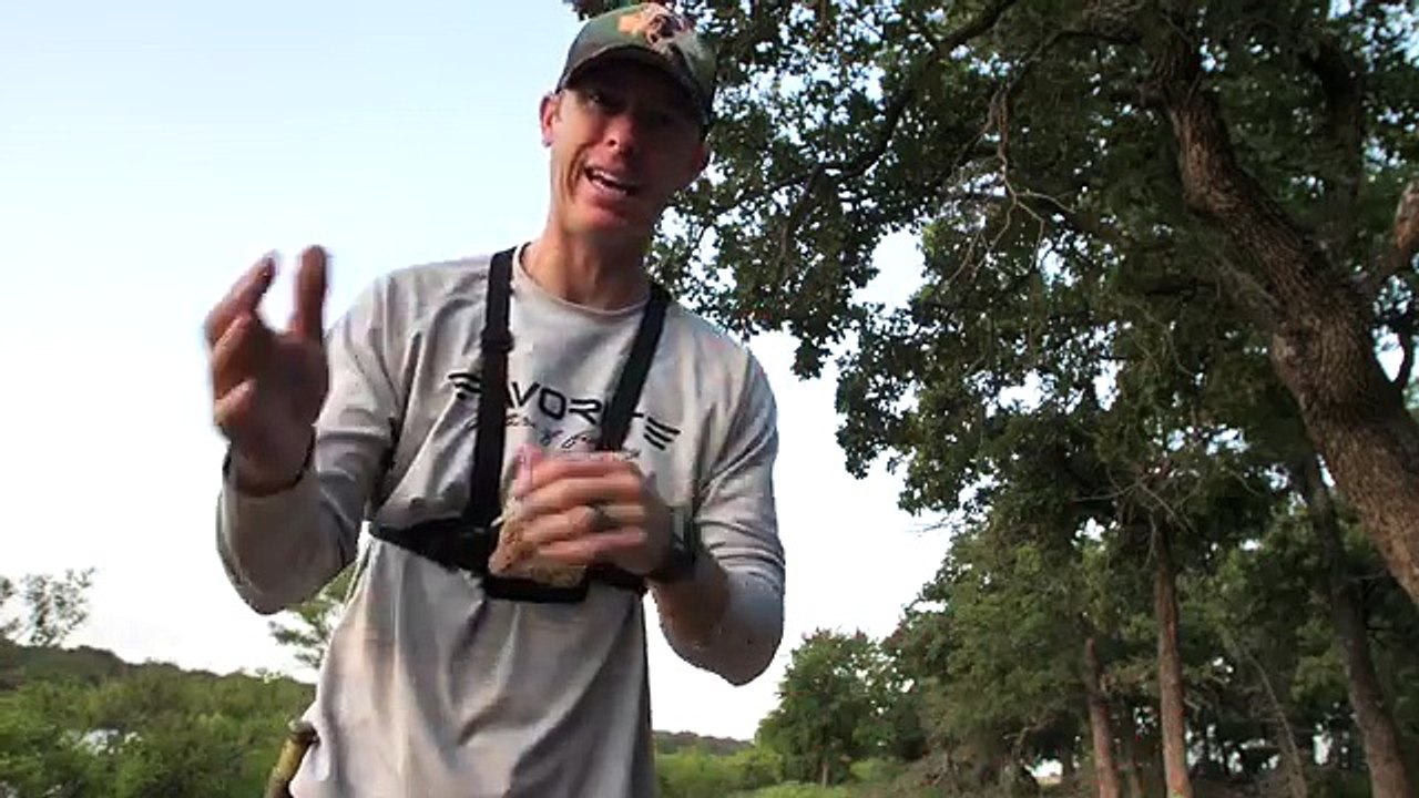 Summer Kayak Bass Fishing with SUBTLE Finesse Worm Tactic