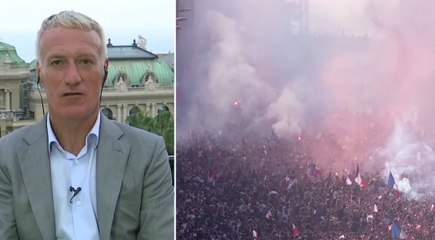 Didier Deschamps justifie le rapide passage des Bleus sur les Champs-Elysées : "Ils avaient qu'une envie, c'est de repasser une deuxième fois"