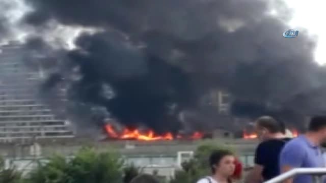 Zeytinburnu'nda Metruk Tekstil Atölyesinde Korkutan Yangın