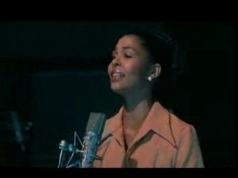 Ayo : Help is Coming (Clip)