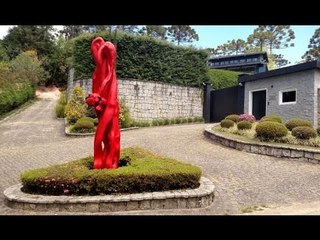 DCM visita a mansão de João Doria Jr. em Campos do Jordão