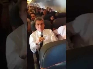 "Estancou a sangria?", pergunta mulher a Jucá em vôo