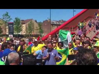 Lula Livre com a equipe da Globo no jogo Brasil e Croácia