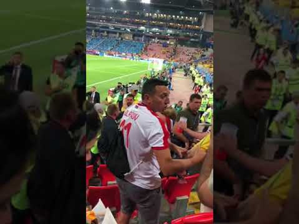 Brasileiros e sérvios brigam nas arquibancadas da Copa do Mundo