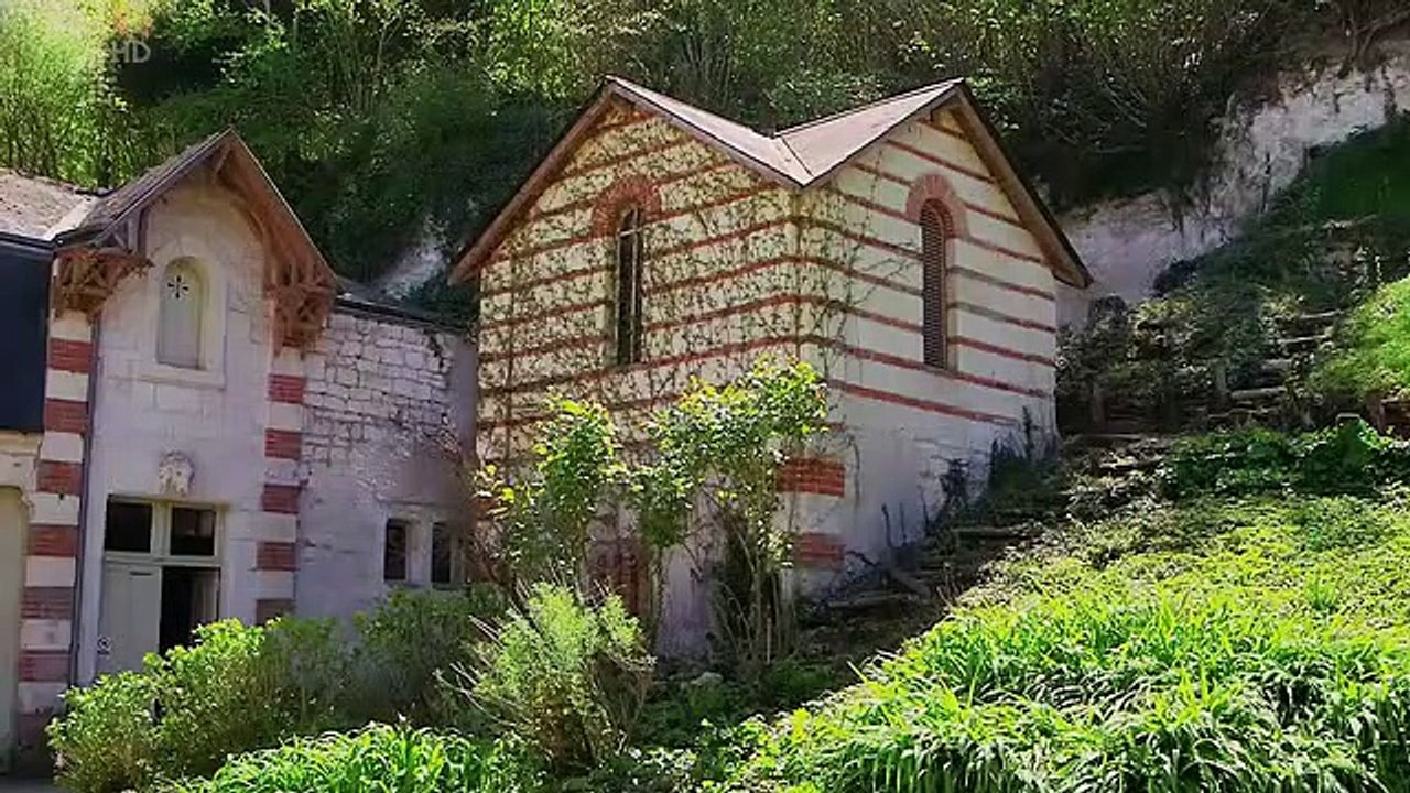 Escape The Chateau DIY S01E14