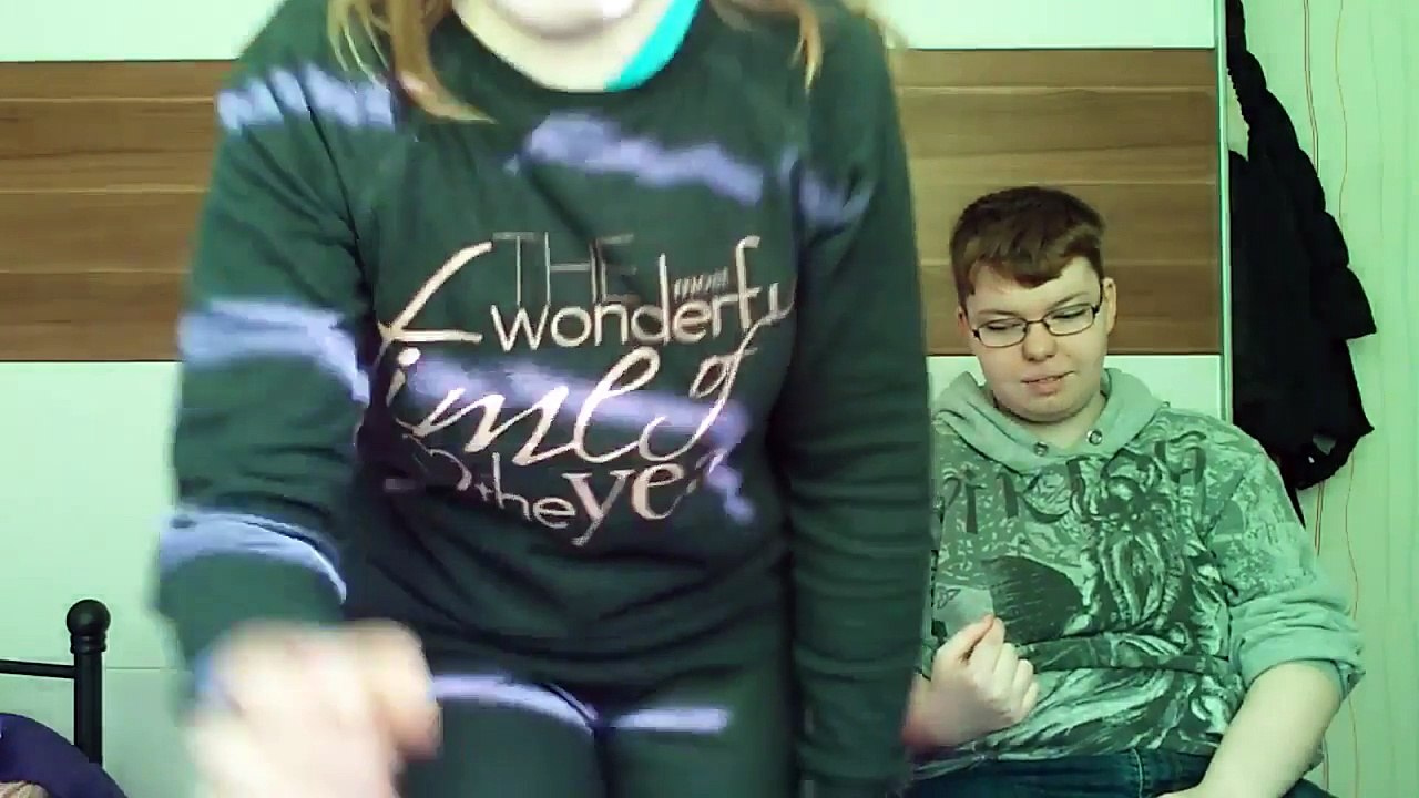 BetonKinn stellt Freundin Igor vor