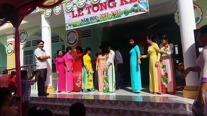 Vietnamese long dress festival,beautiful world