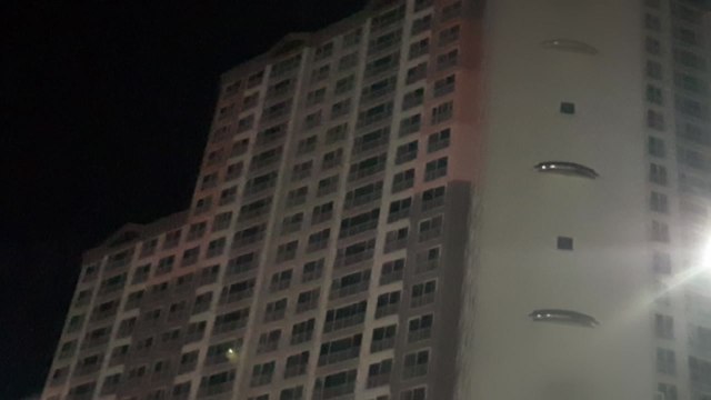 포항 아파트 단지 정전...950여 세대 불편 / YTN