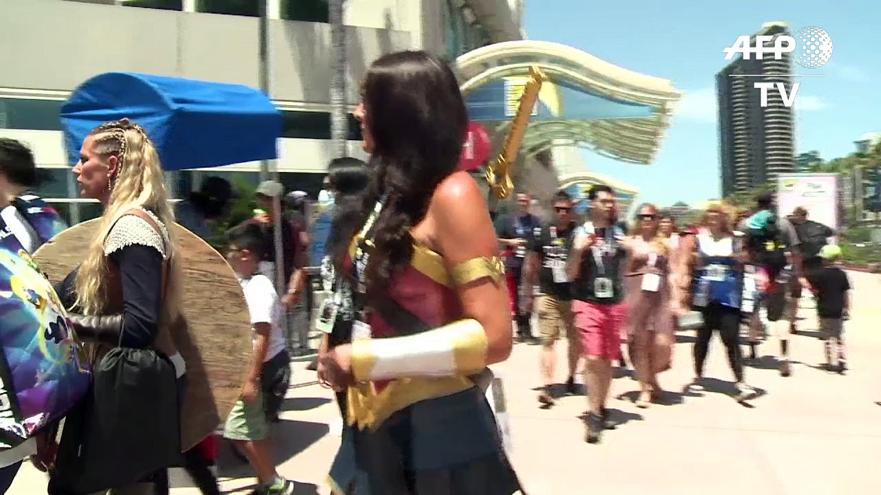 Miles sacan a relucir su lado friki en el Comic-Con de San Diego
