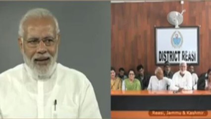 PM Modi Jammu & Kashmir के इस लड़की को सुन आखिर क्यों हंसने लगें | वनइंडिया हिन्दी