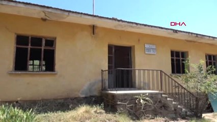 İzmir Özel - Köy Okullarının Kimi Samanlık Oldu Kiminin Kapısı Penceresi Kırıldı